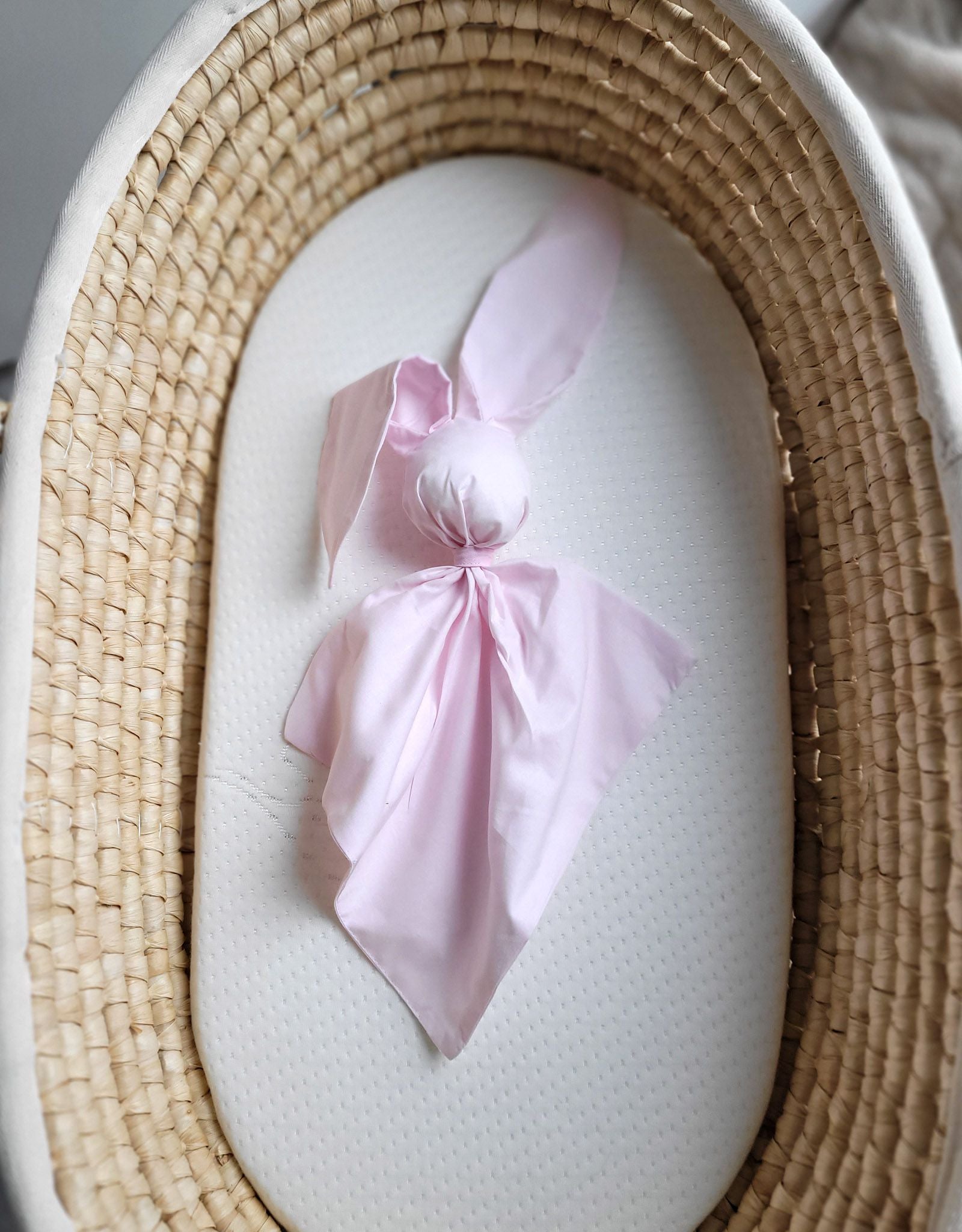 Soft cosy cuddly bunny blanket in cotton - Pink
