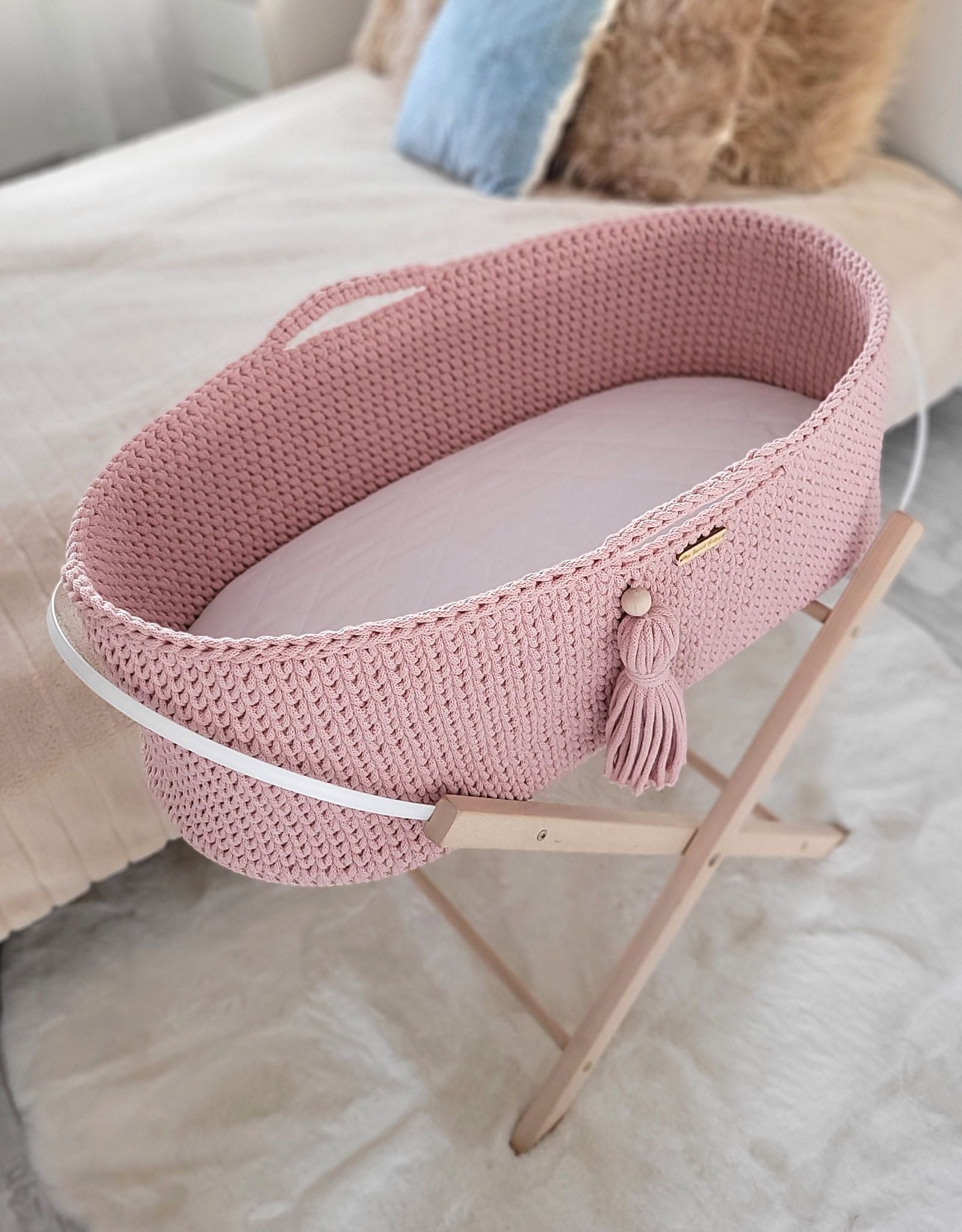 Moses basket BOHO Handmade with stand - pastel pink