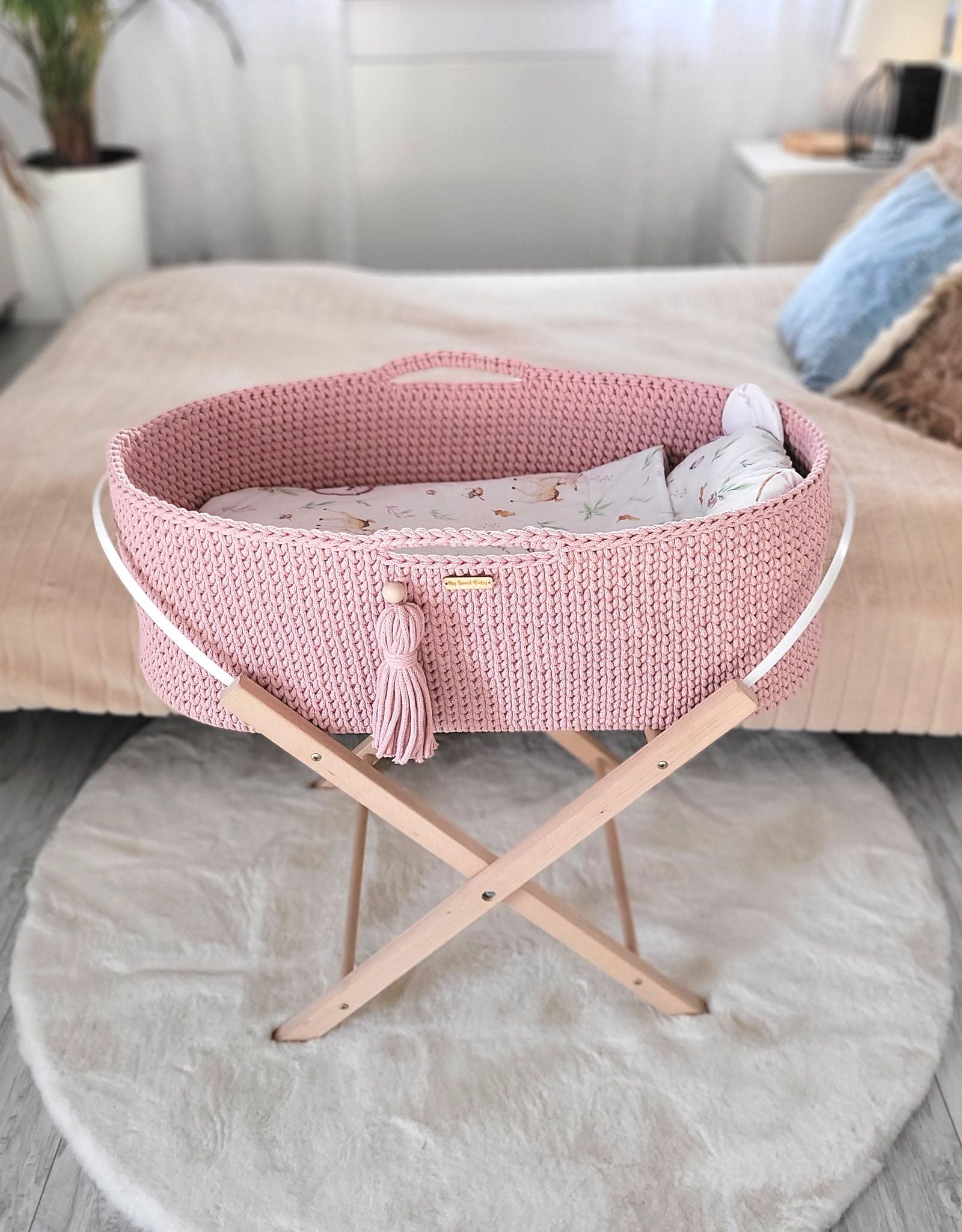 Moses basket BOHO Handmade with stand - pastel pink