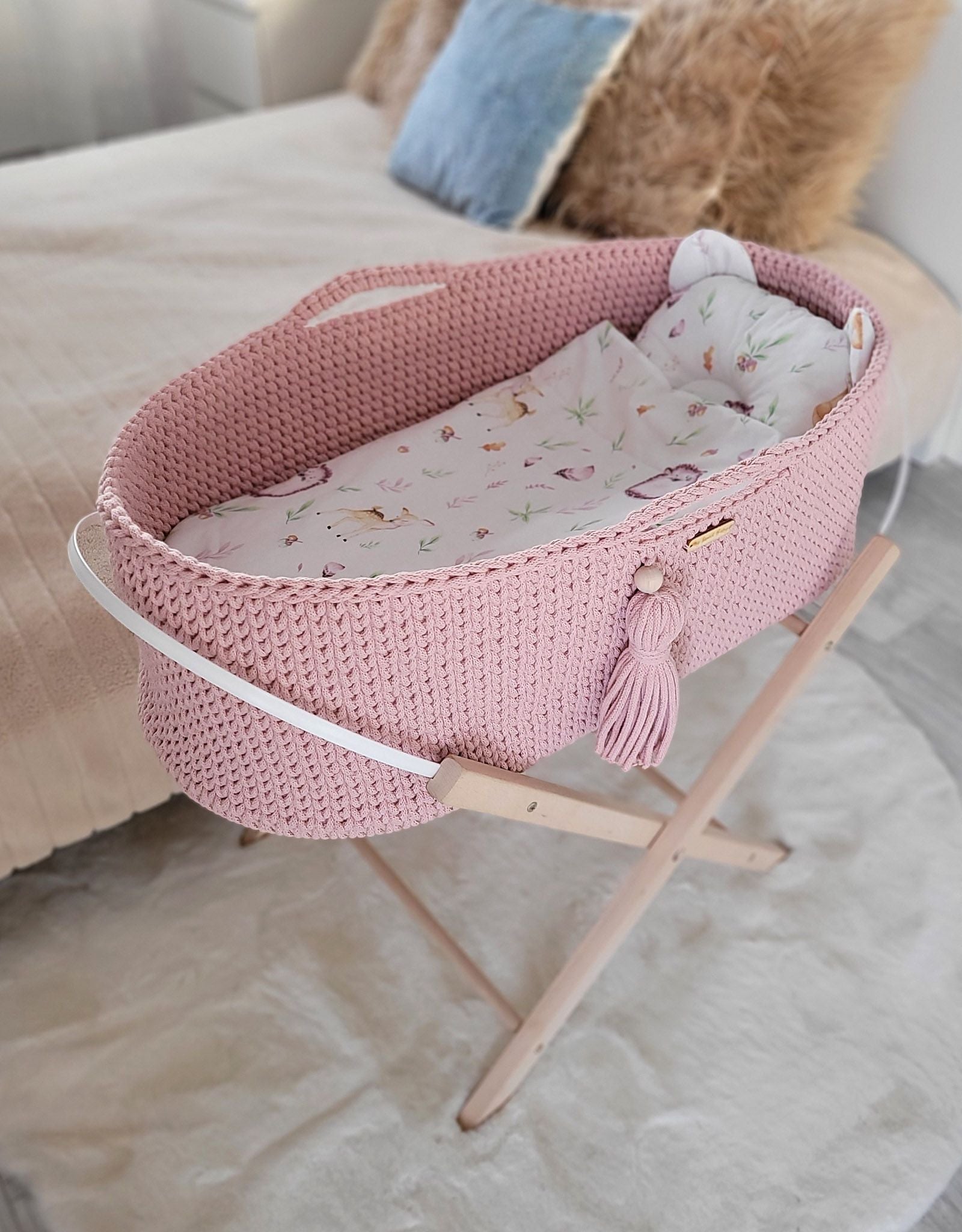 Moses basket BOHO Handmade with stand - pastel pink