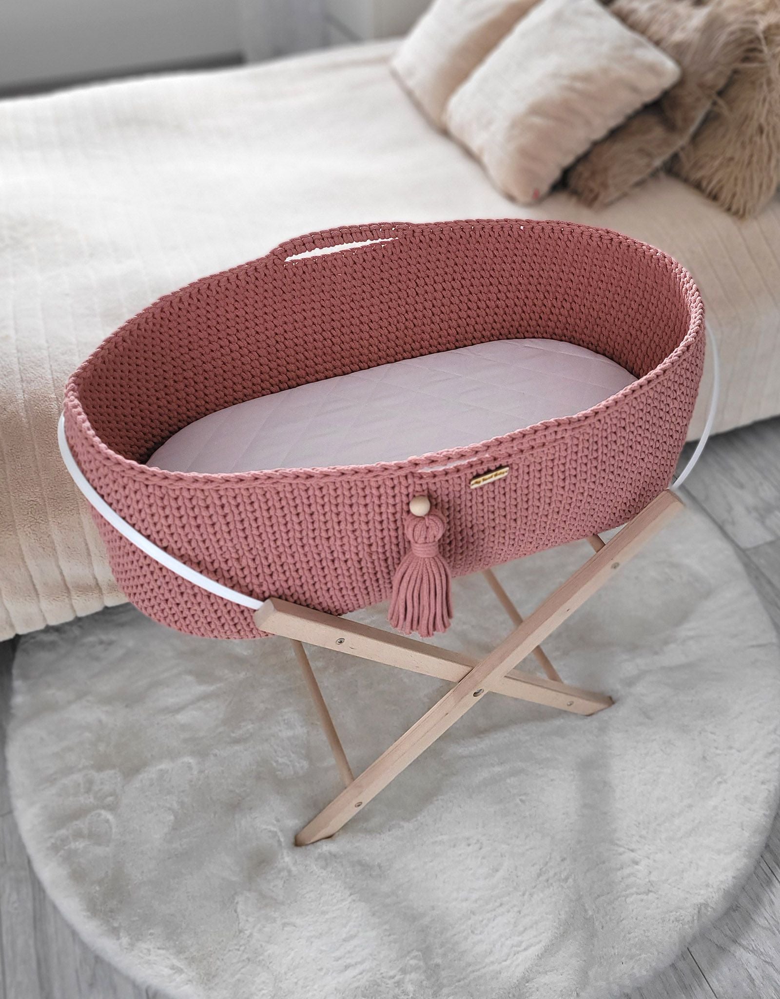 Moses basket BOHO Handmade cotton with mattress - blush