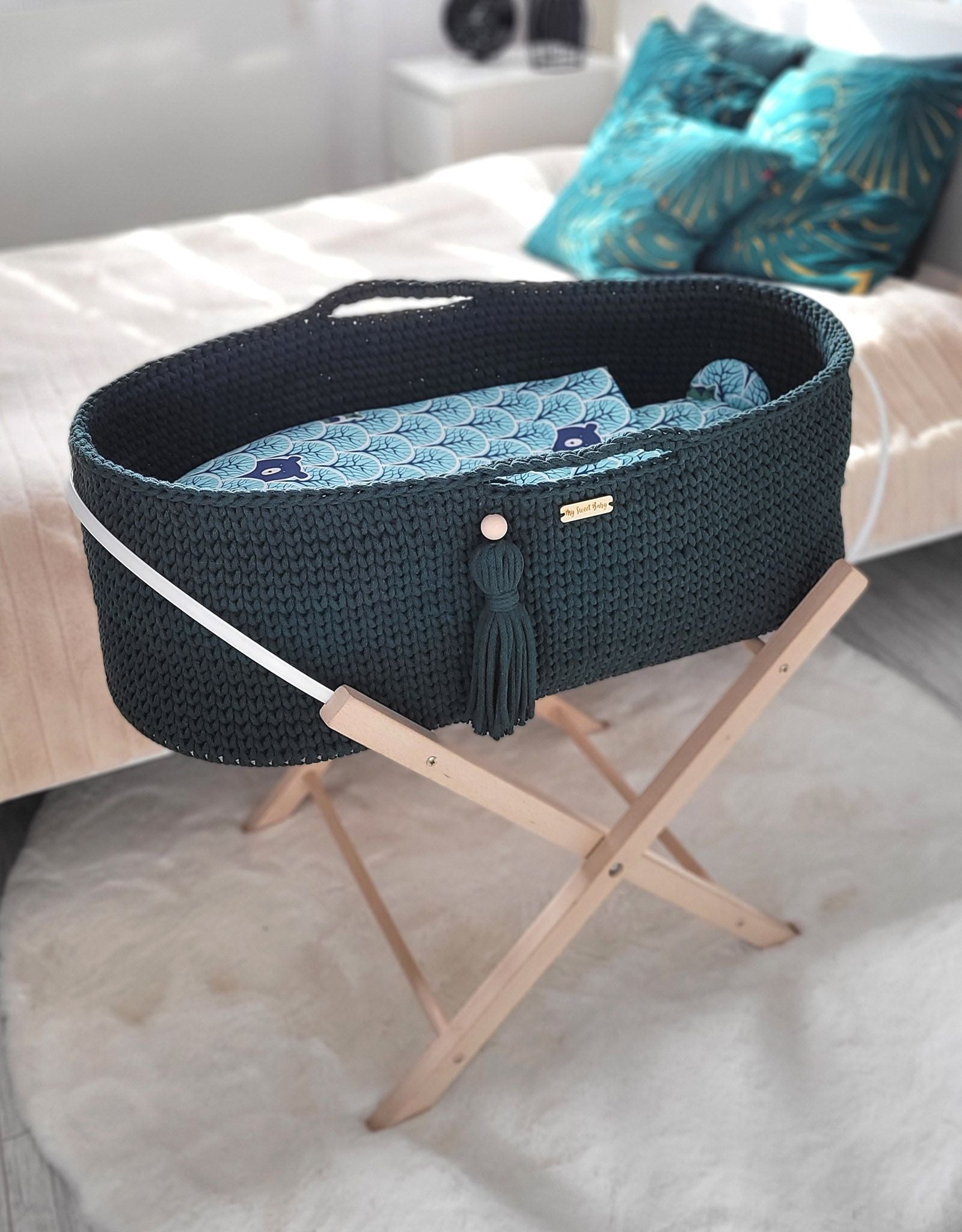 Moses basket BOHO Handmade cotton with mattress - bottle green