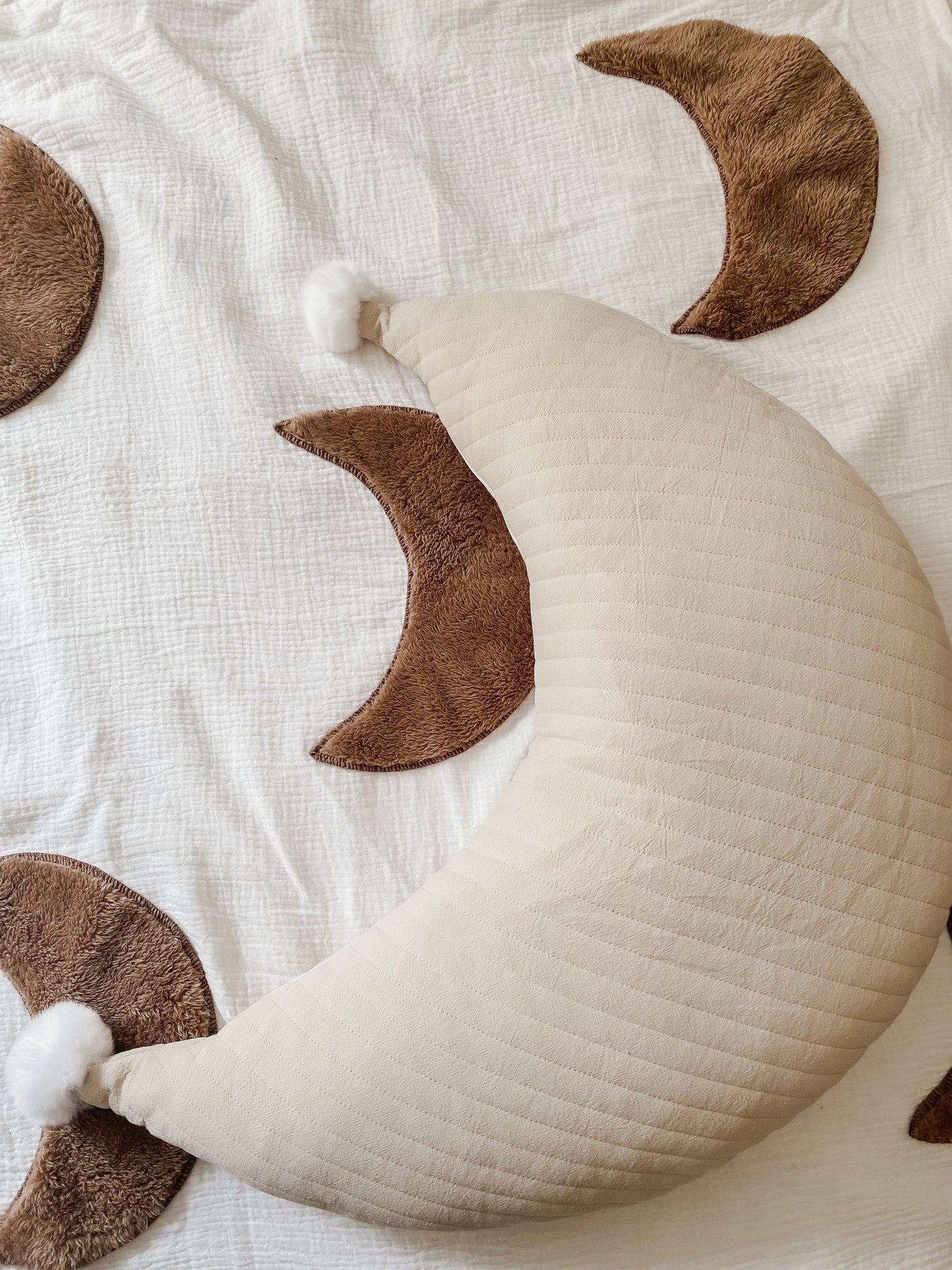 Moon nursing pillow