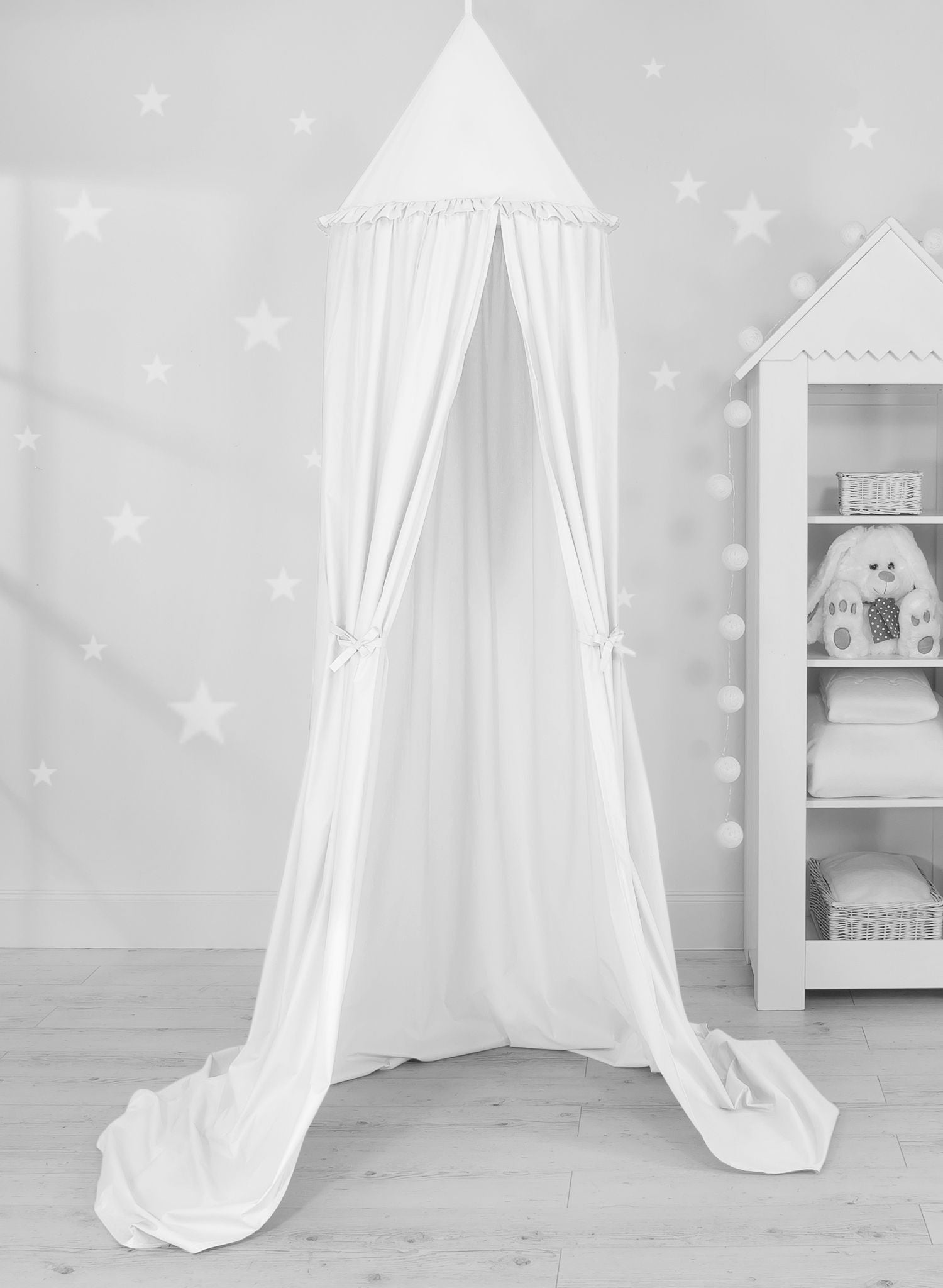 Hanging cotton canopy for children's room - white