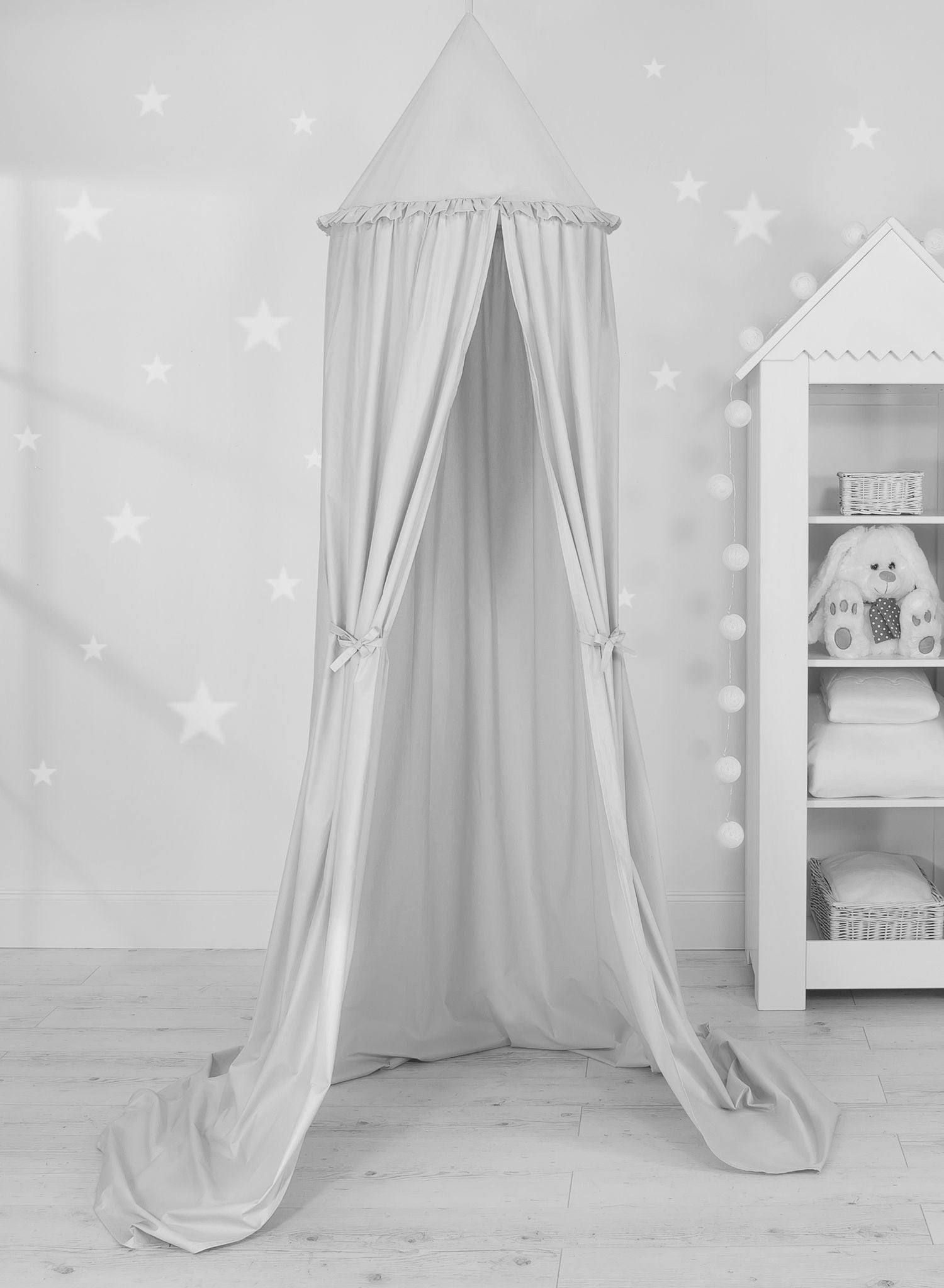 Hanging cotton canopy for children's room - gray