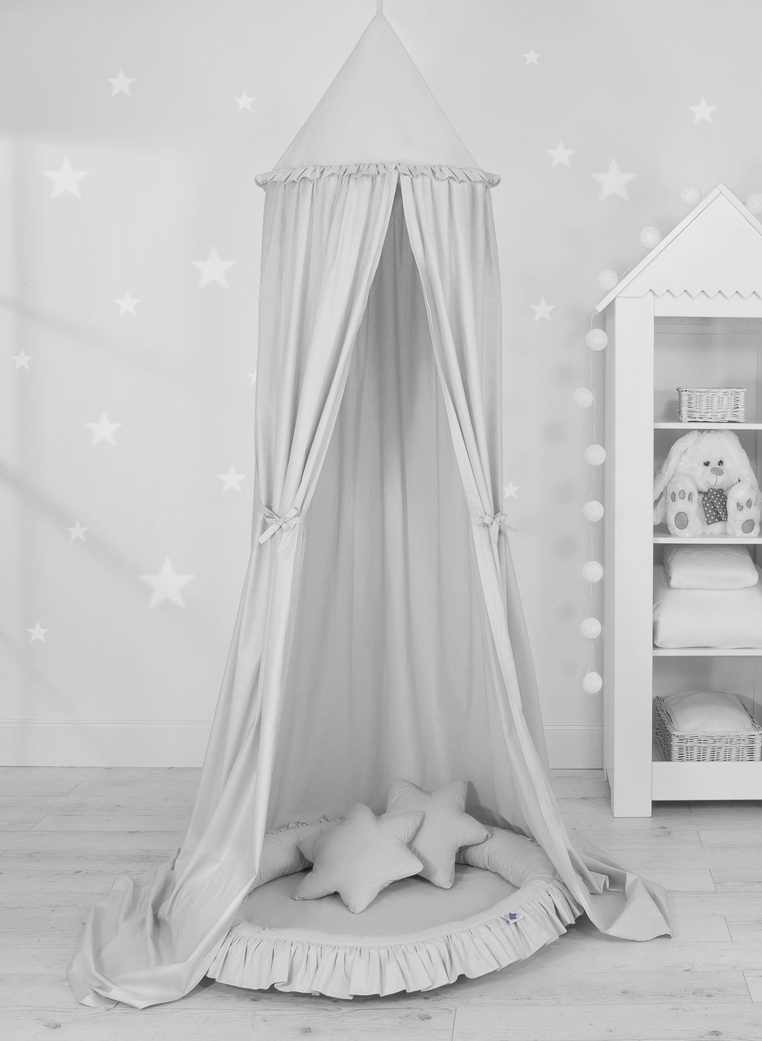 Hanging cotton canopy for children's room - gray