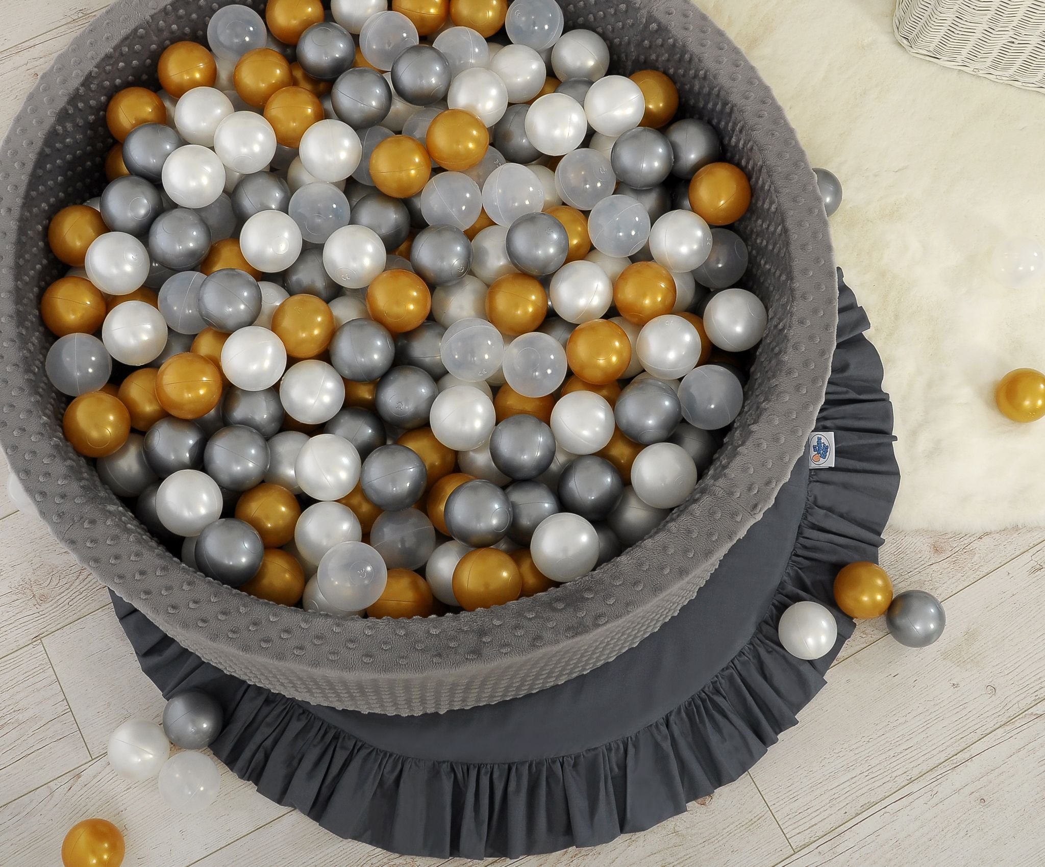 Ball-pit minky H-30 cm with balls 300pcs - dark grey