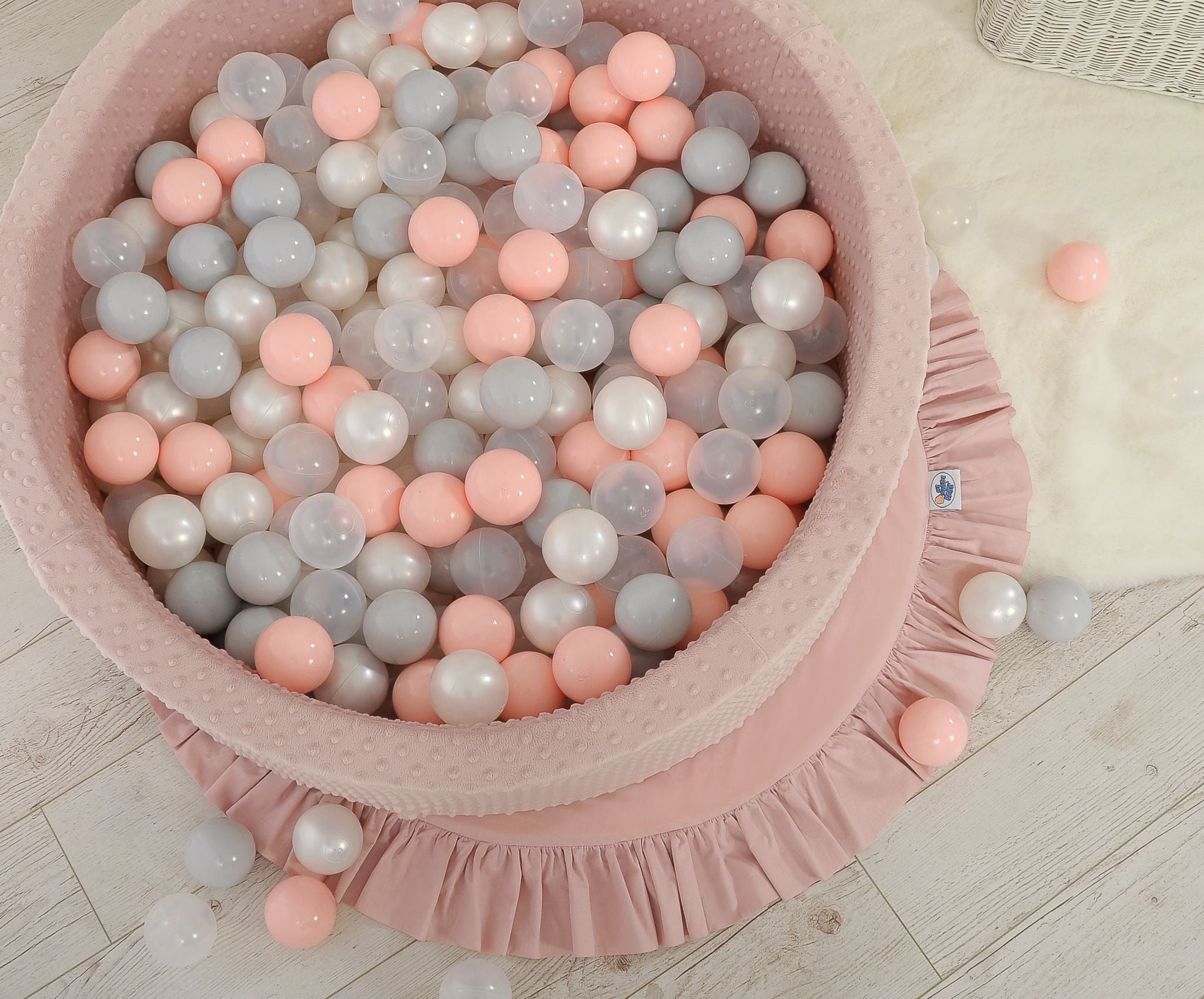 Ball-pit minky H-30 cm with balls 200pcs- blush