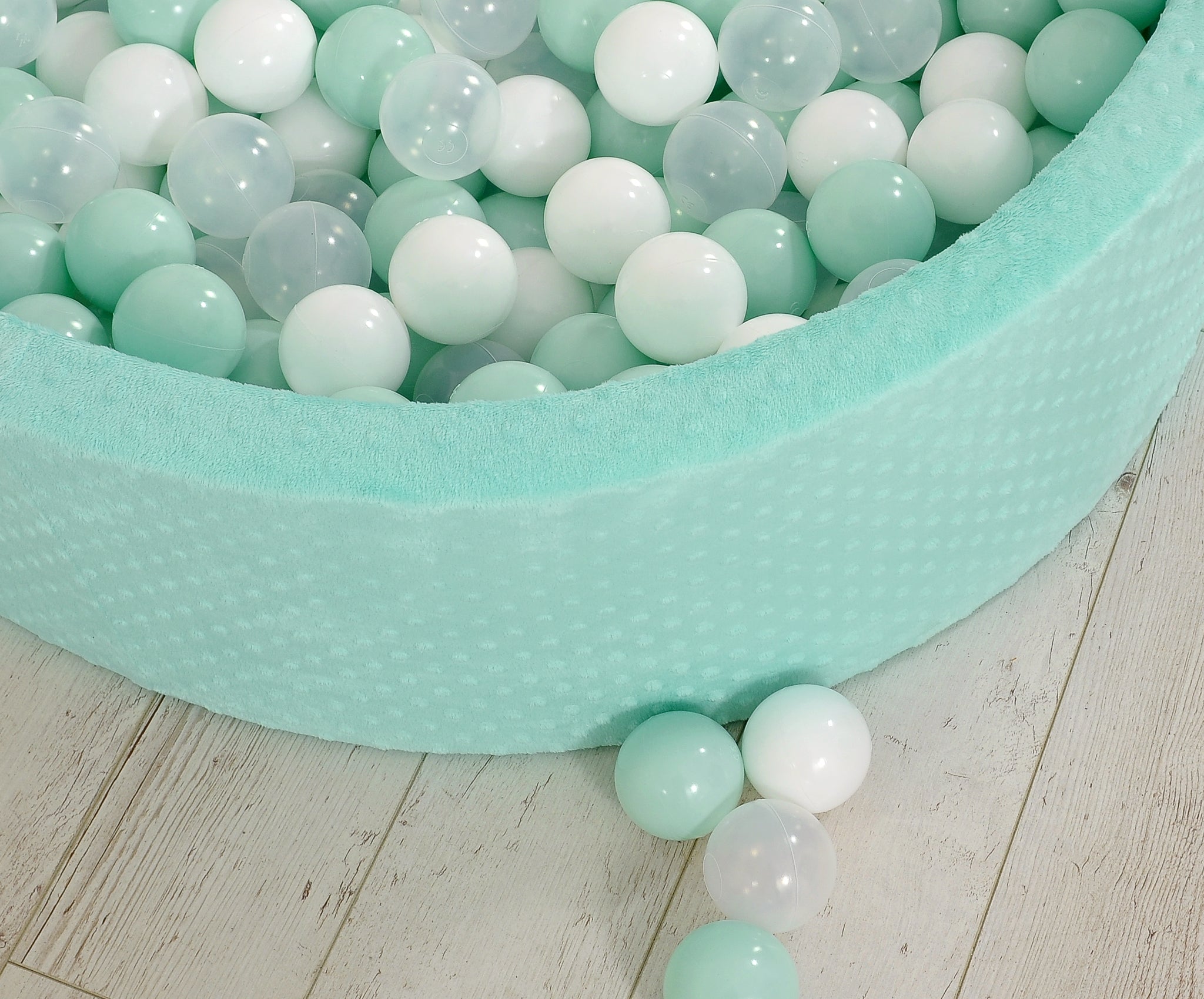 Ball-pit minky H-30 cm with balls 300pcs - mint