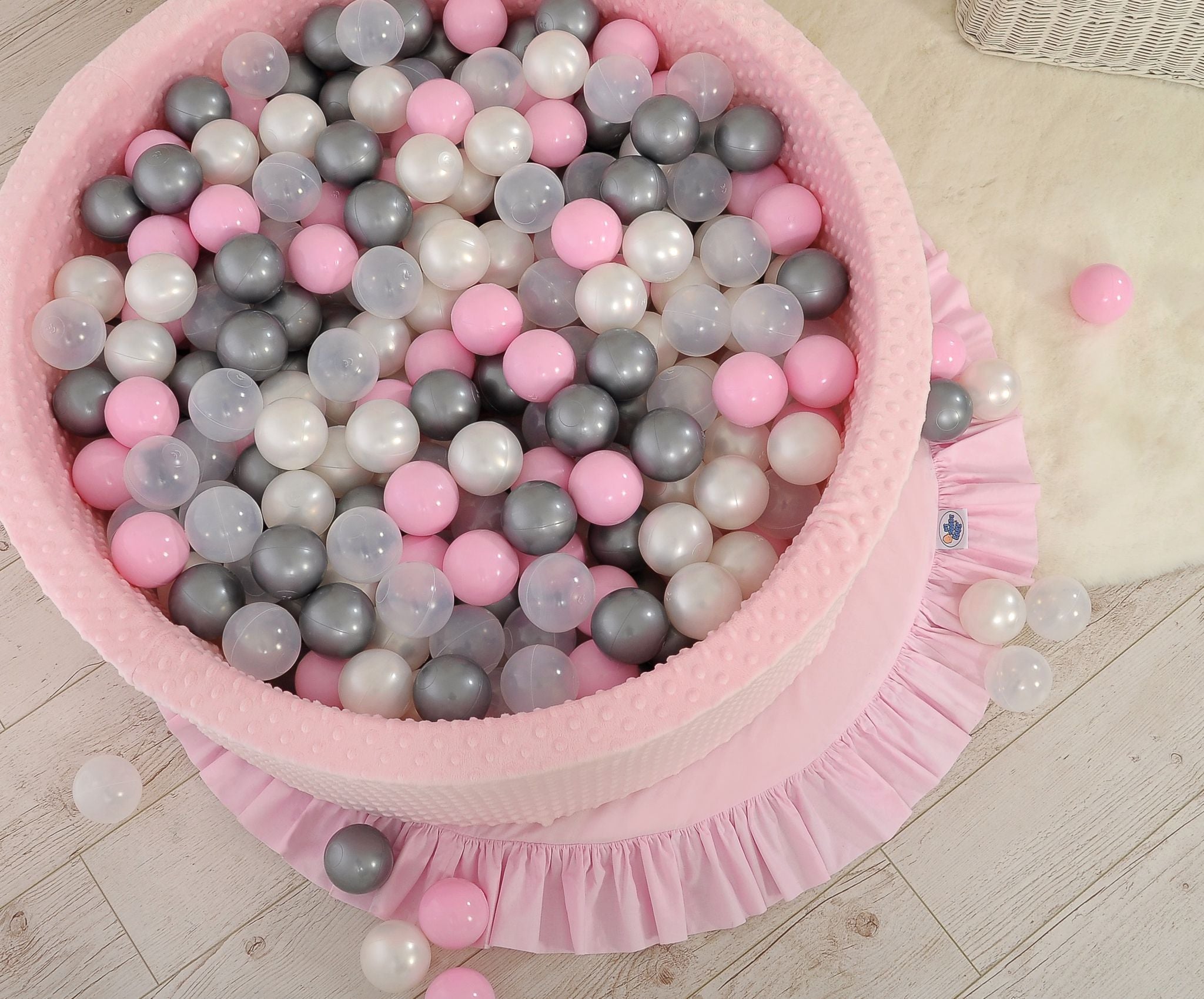 Ball-pit minky H-30 cm with balls 200pcs- pink