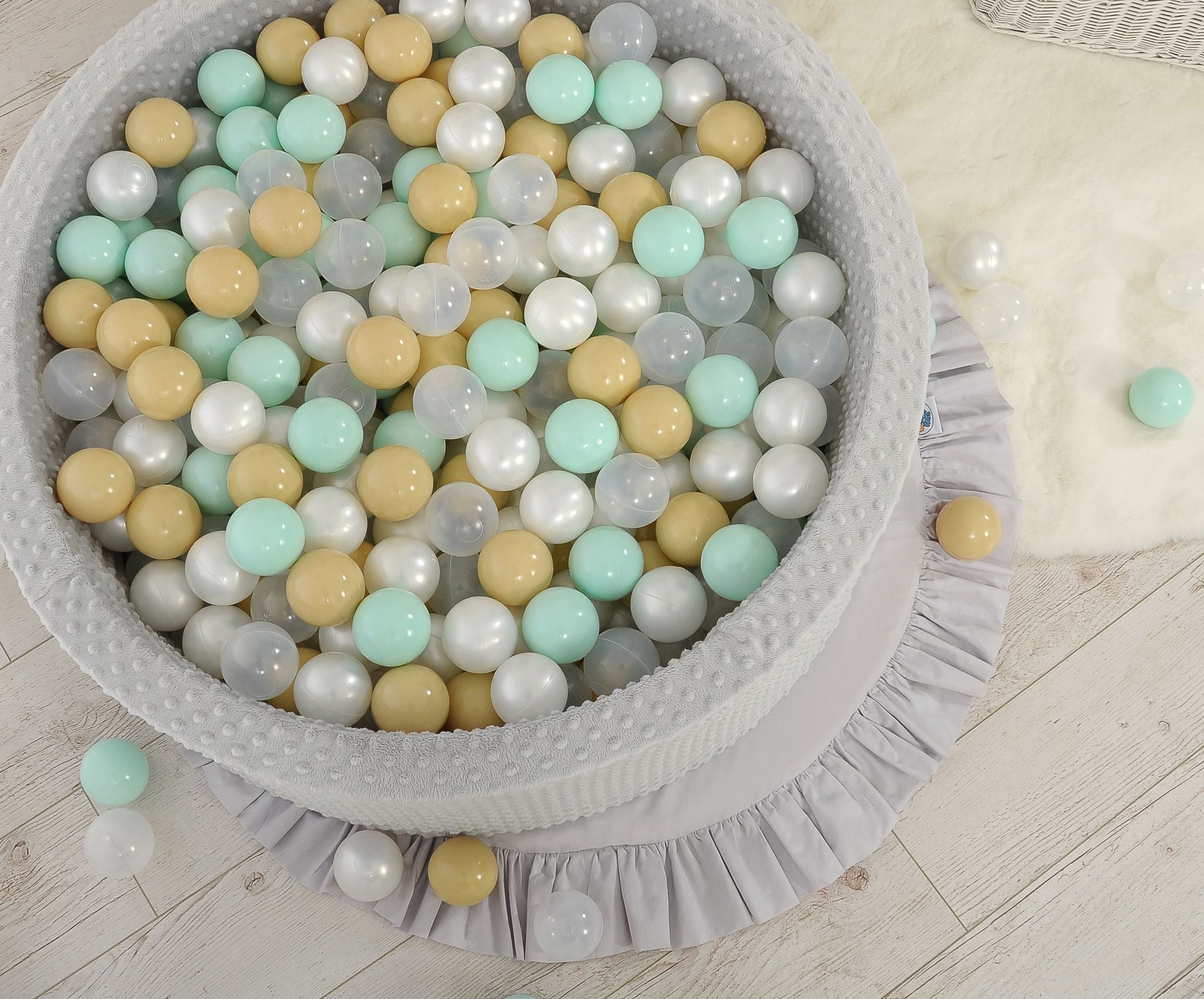 Ball-pit minky H-30 cm with balls 300pcs - grey