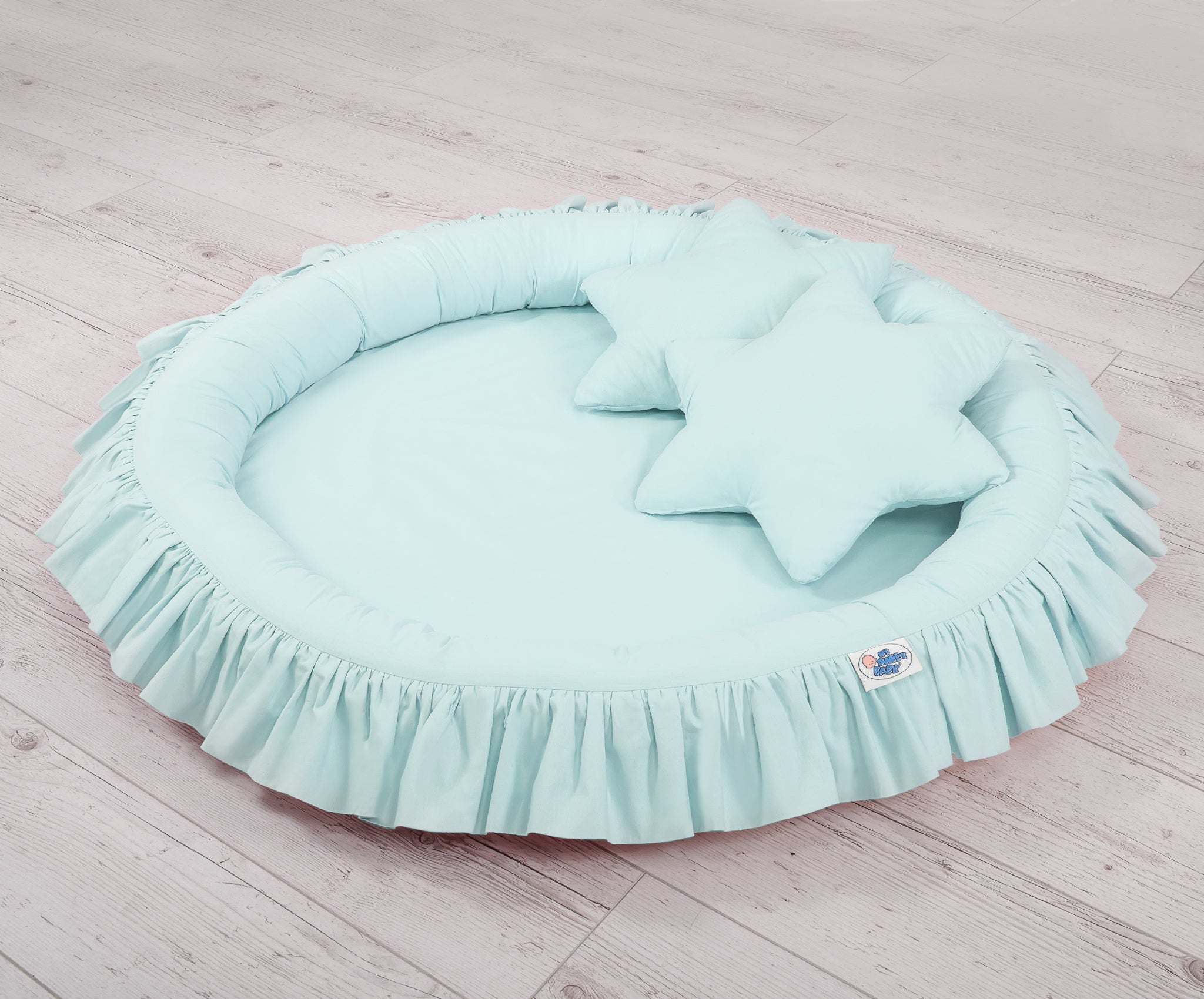 Nest with flounce - mint