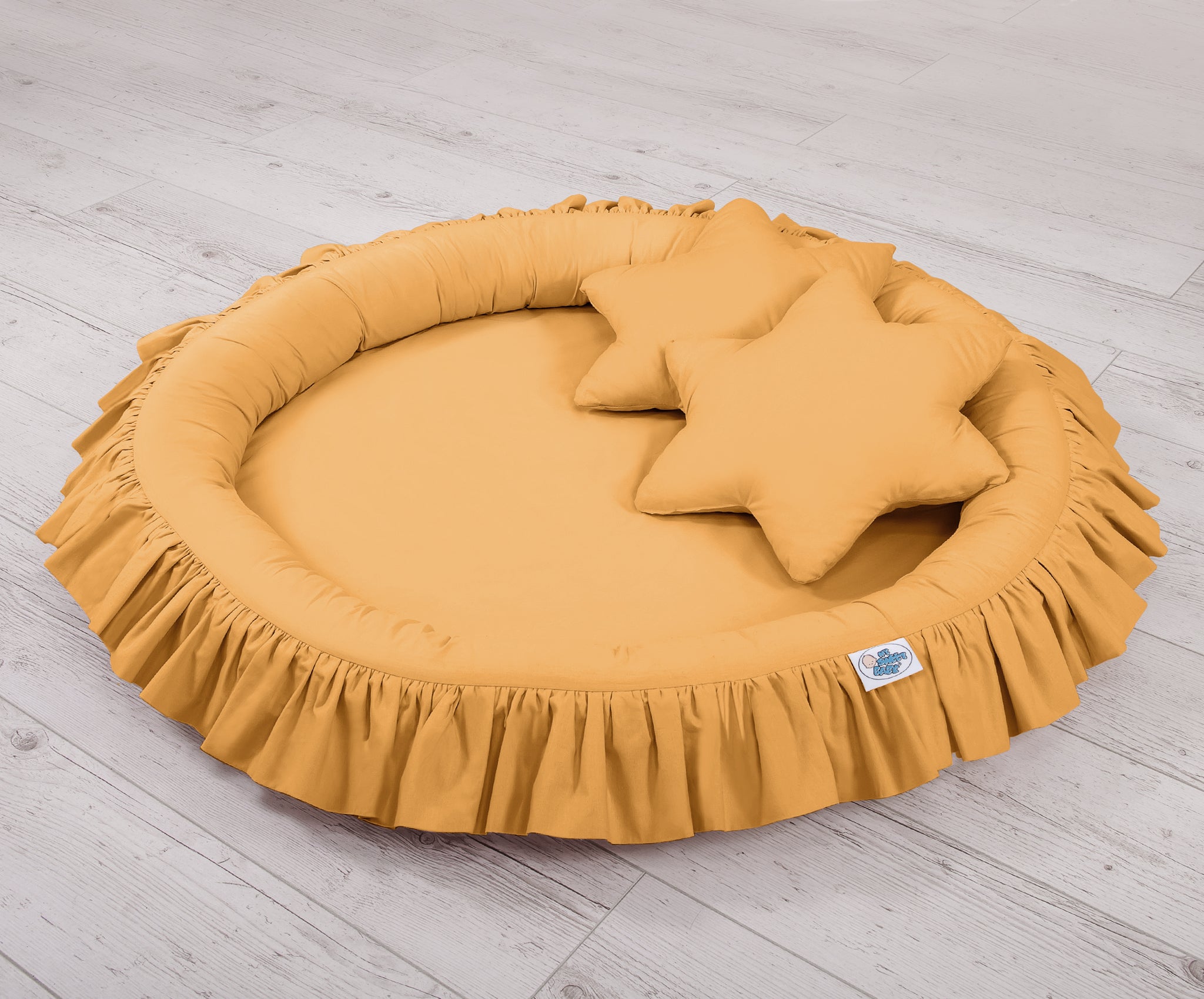 Nest with flounce - honey yellow