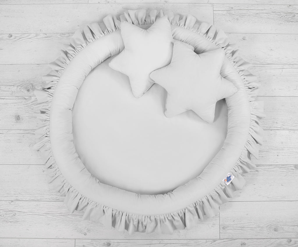 Nest with flounce - gray
