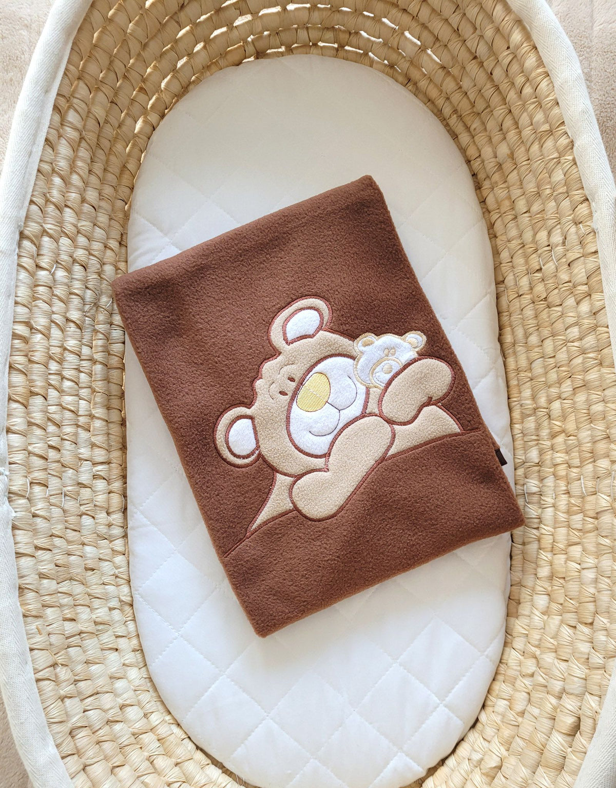 Brown teddy bear Barnaba polar fleece baby blanket