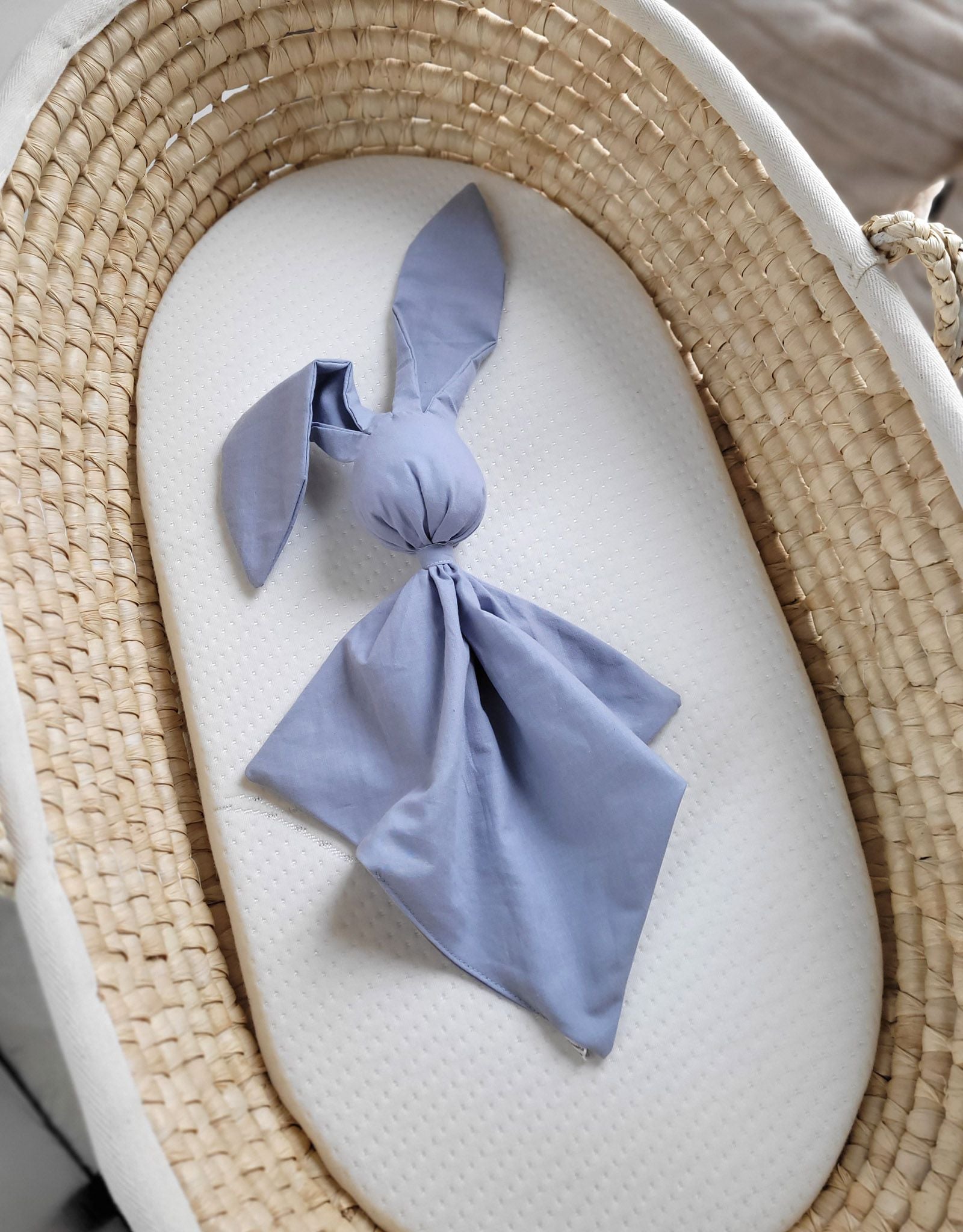 Soft cosy cuddly bunny blanket in cotton - Pastel blue