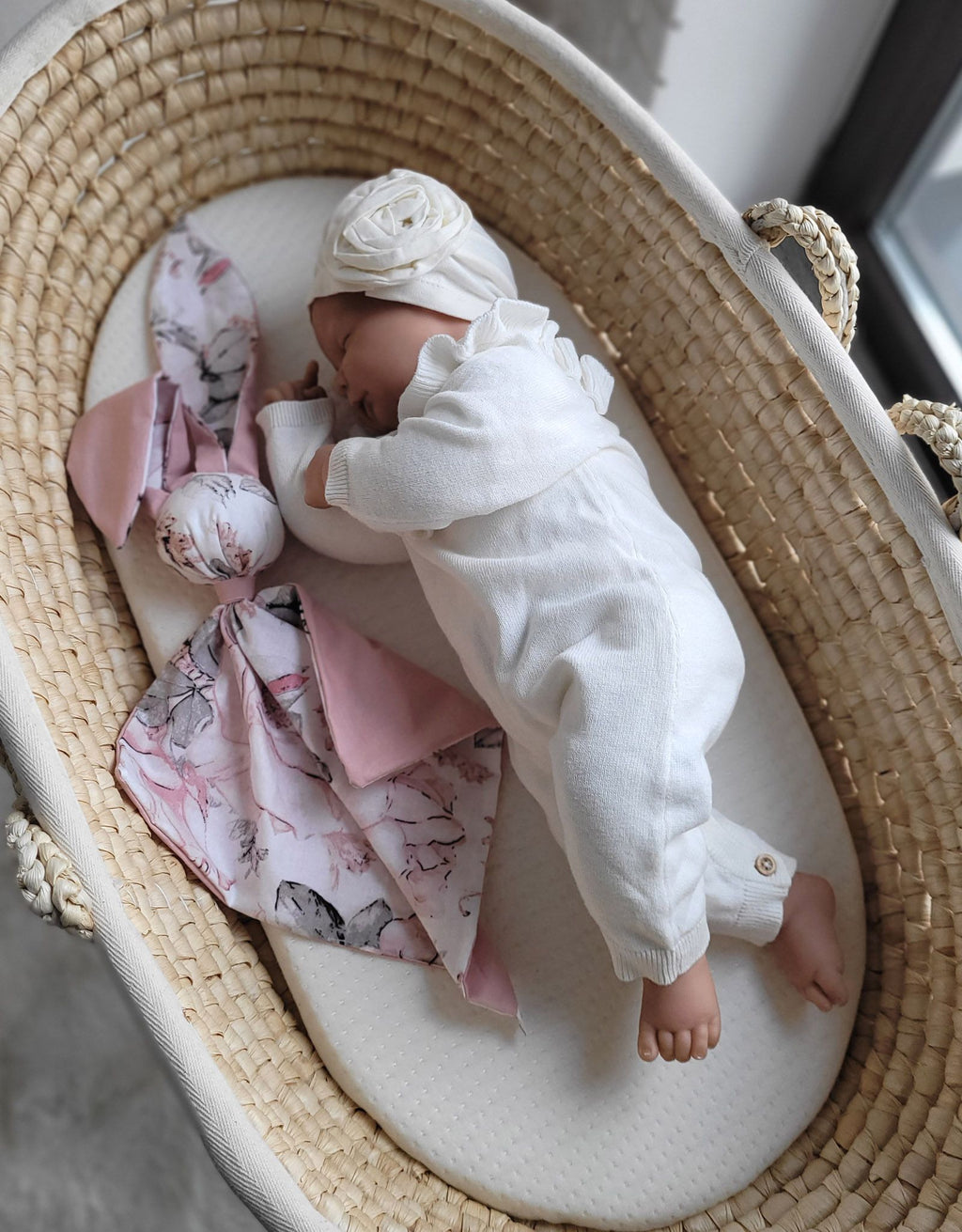 Soft cosy cuddly bunny blanket in cotton - Sepia roses/pastel pink