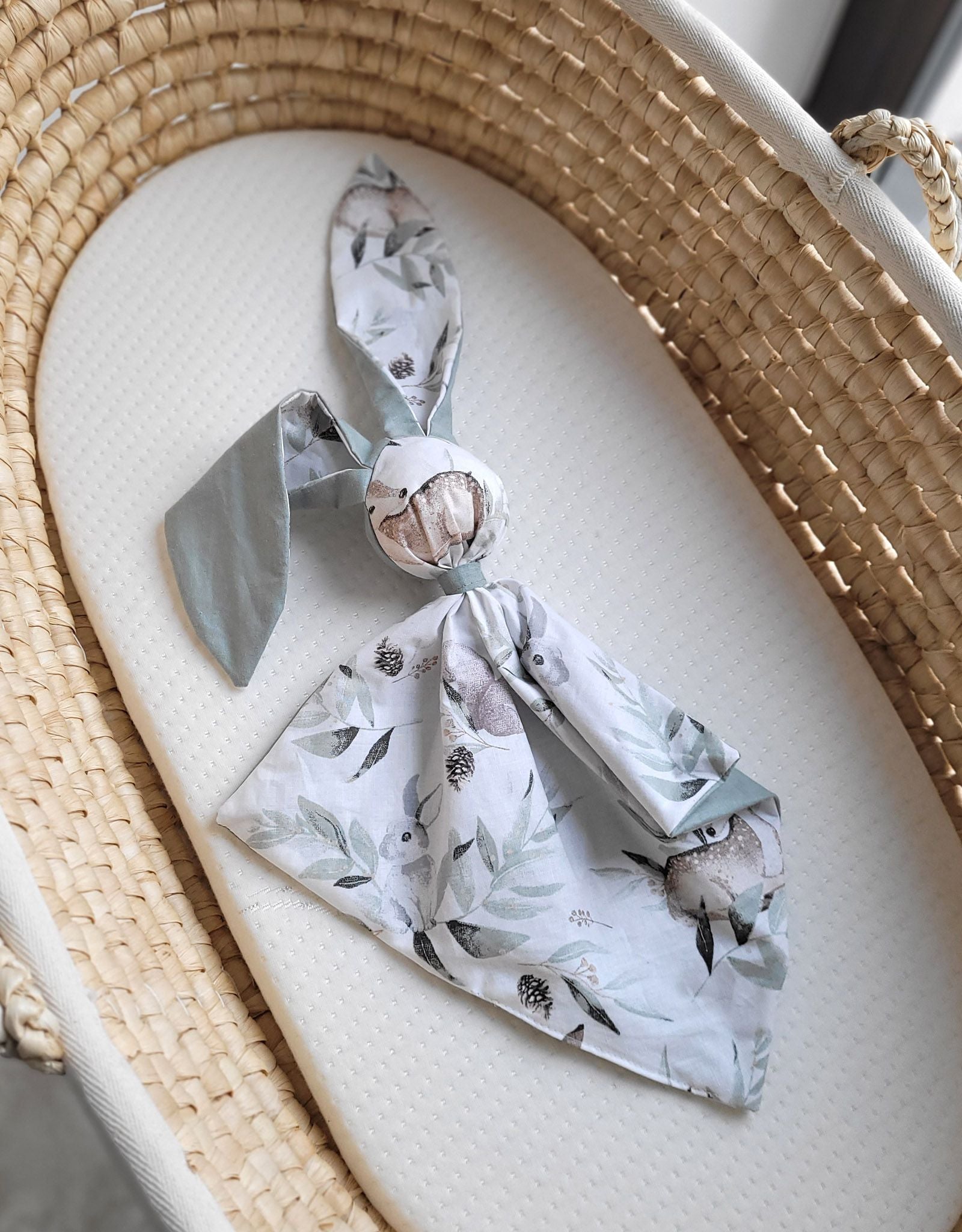 Soft cosy cuddly bunny blanket in cotton - Woodland olive/pastel green