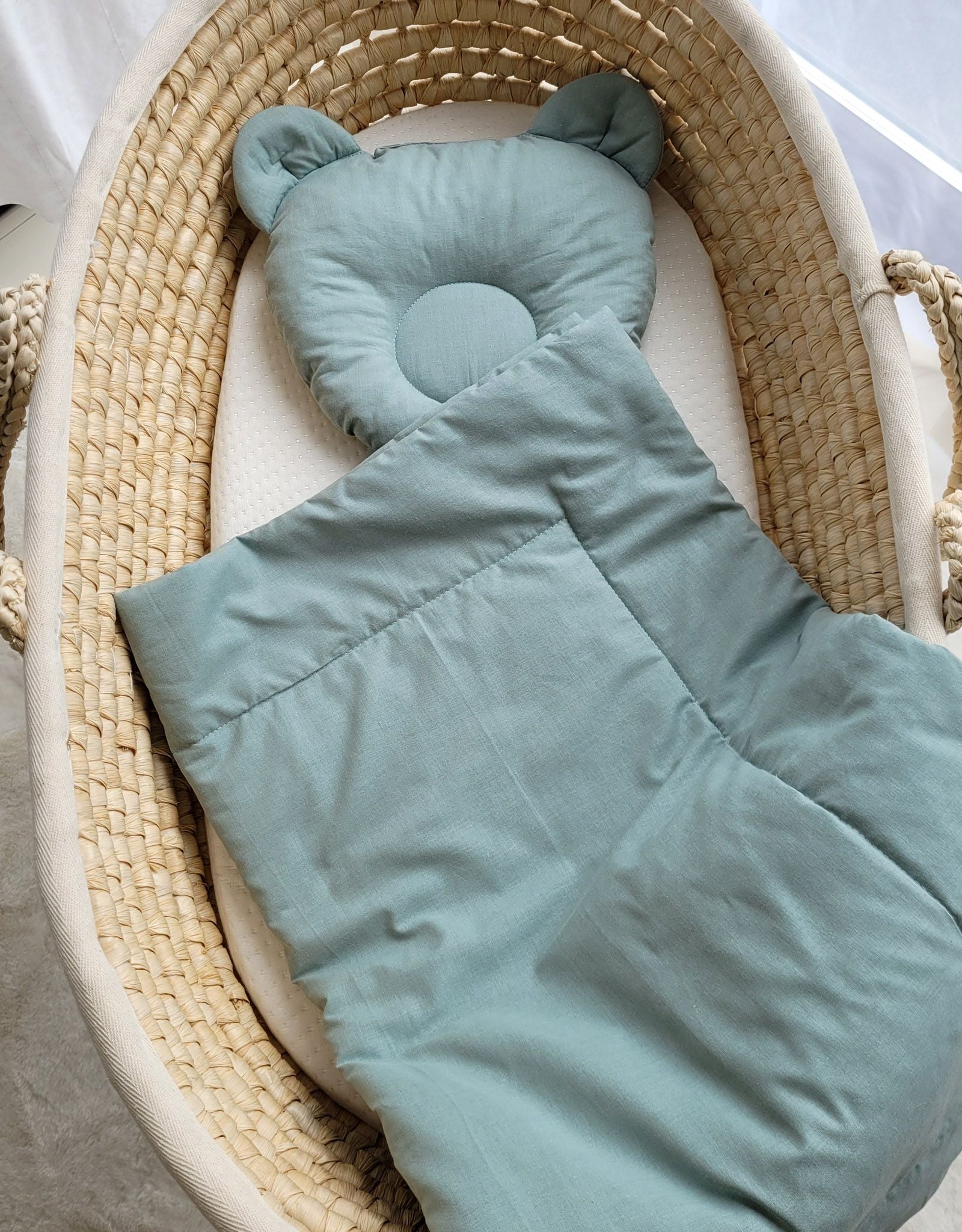 Blanket with pillow - 2pcs set - pastel green