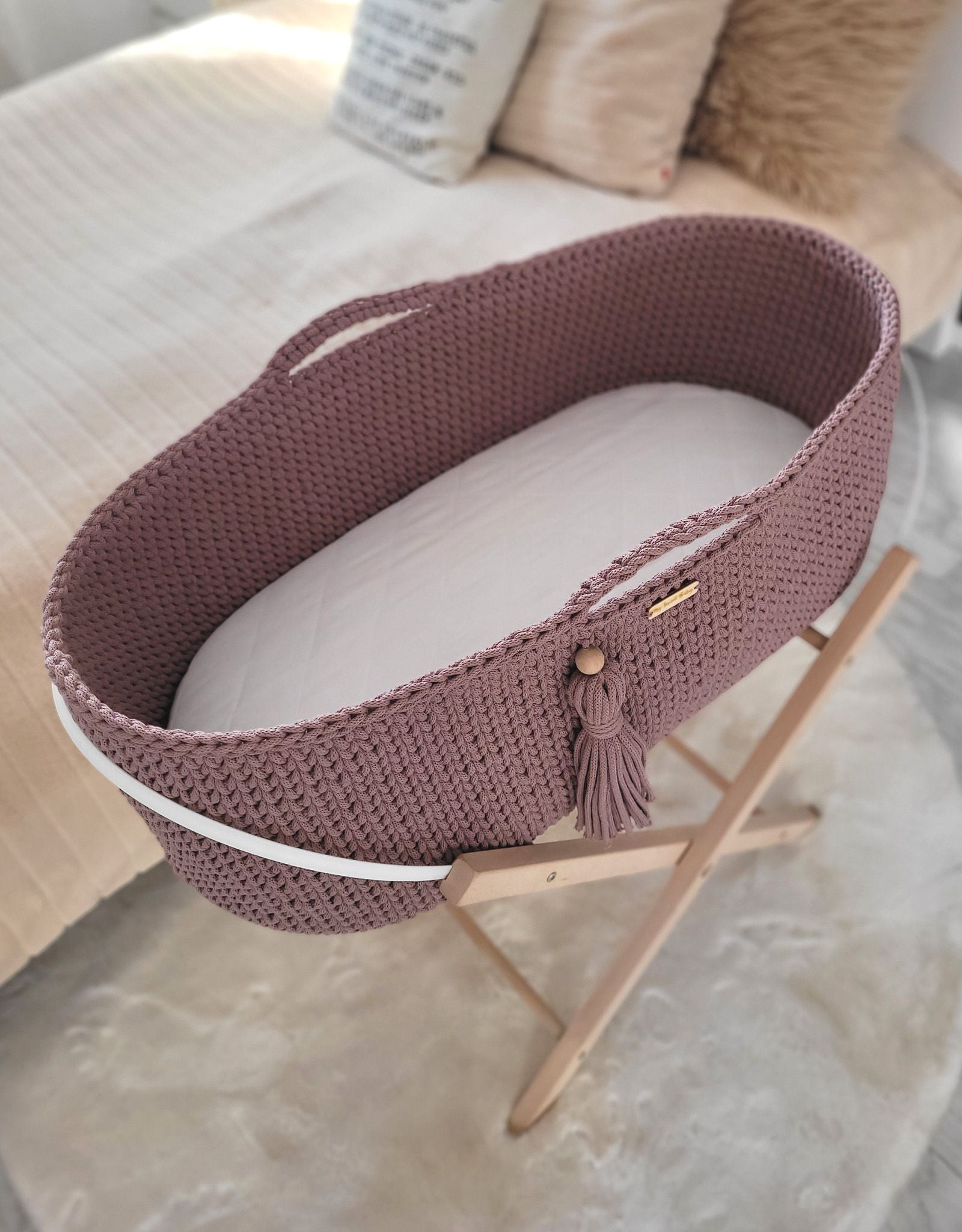 Moses basket BOHO Handmade with stand - mauve