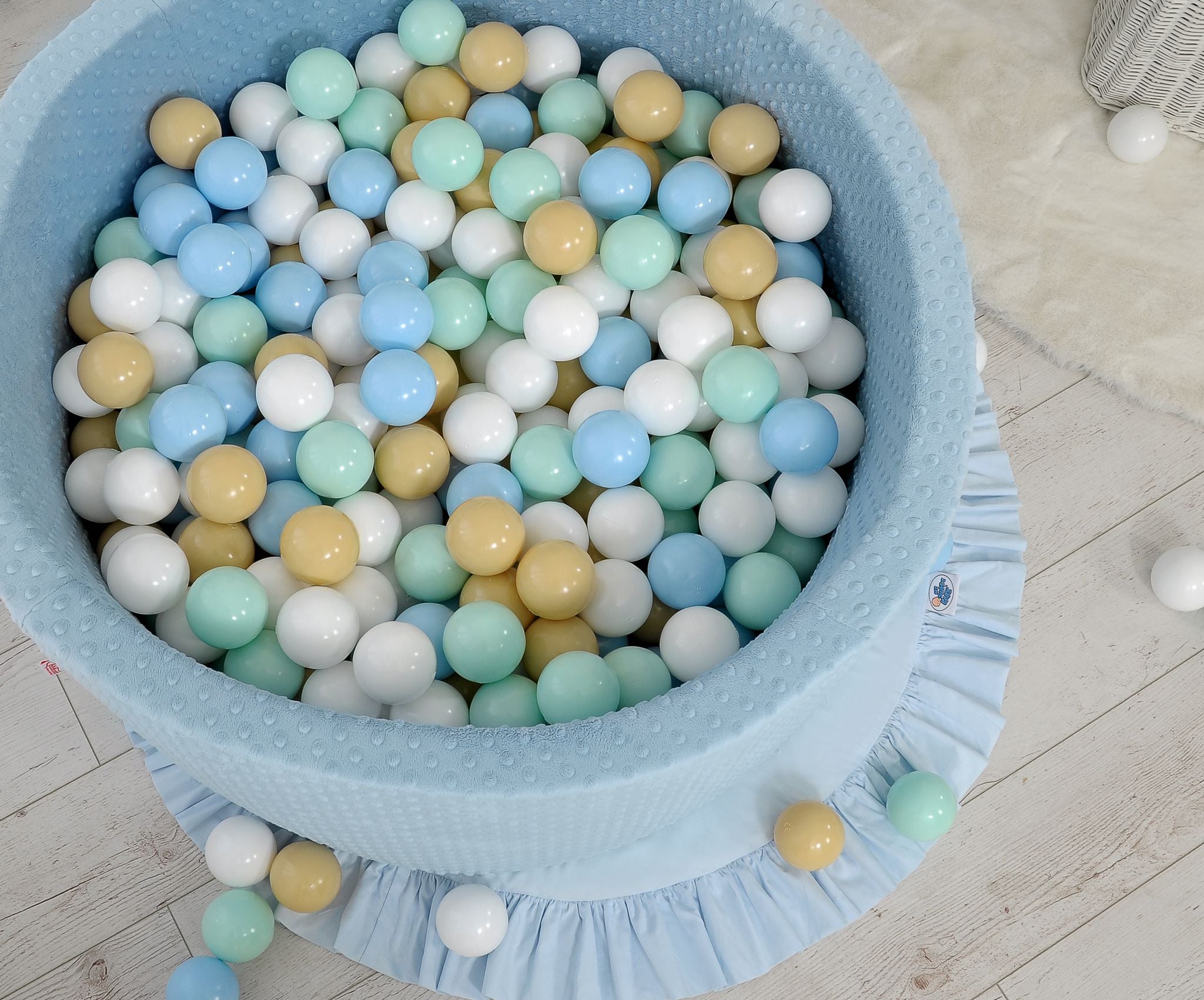 Ball-pit minky H-40 cm with balls 200pcs- misty blue