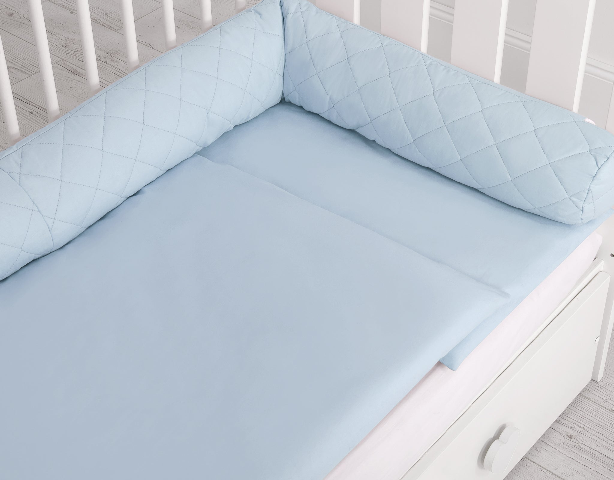2-in-1 - Baby nest quilted - snake pillow bumper - white