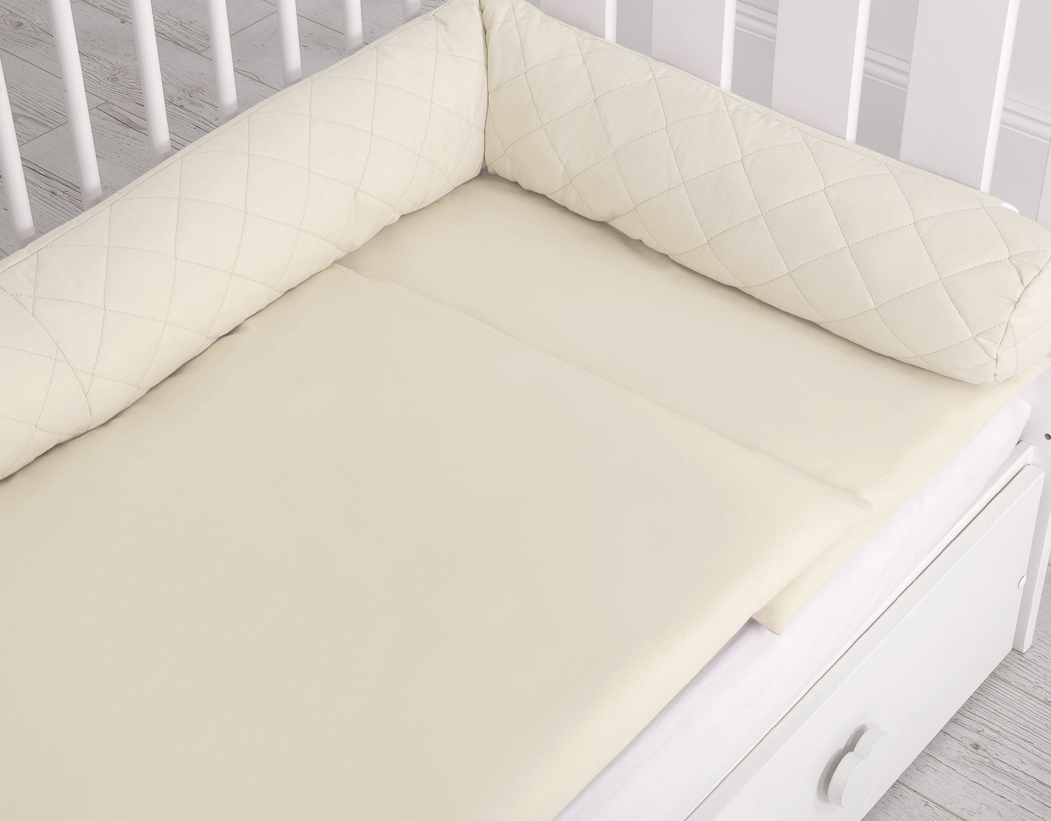 2-in-1 - Baby nest quilted - snake pillow bumper - white
