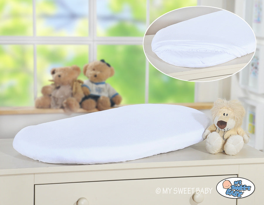 Sheet made of frotte (terry) for wicker crib