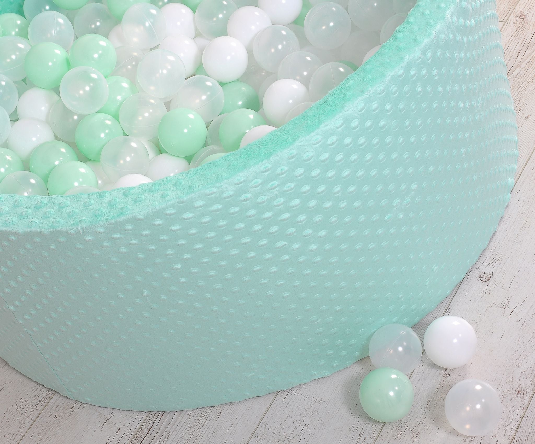 Ball-pit minky H-40 cm with balls 200pcs- mint