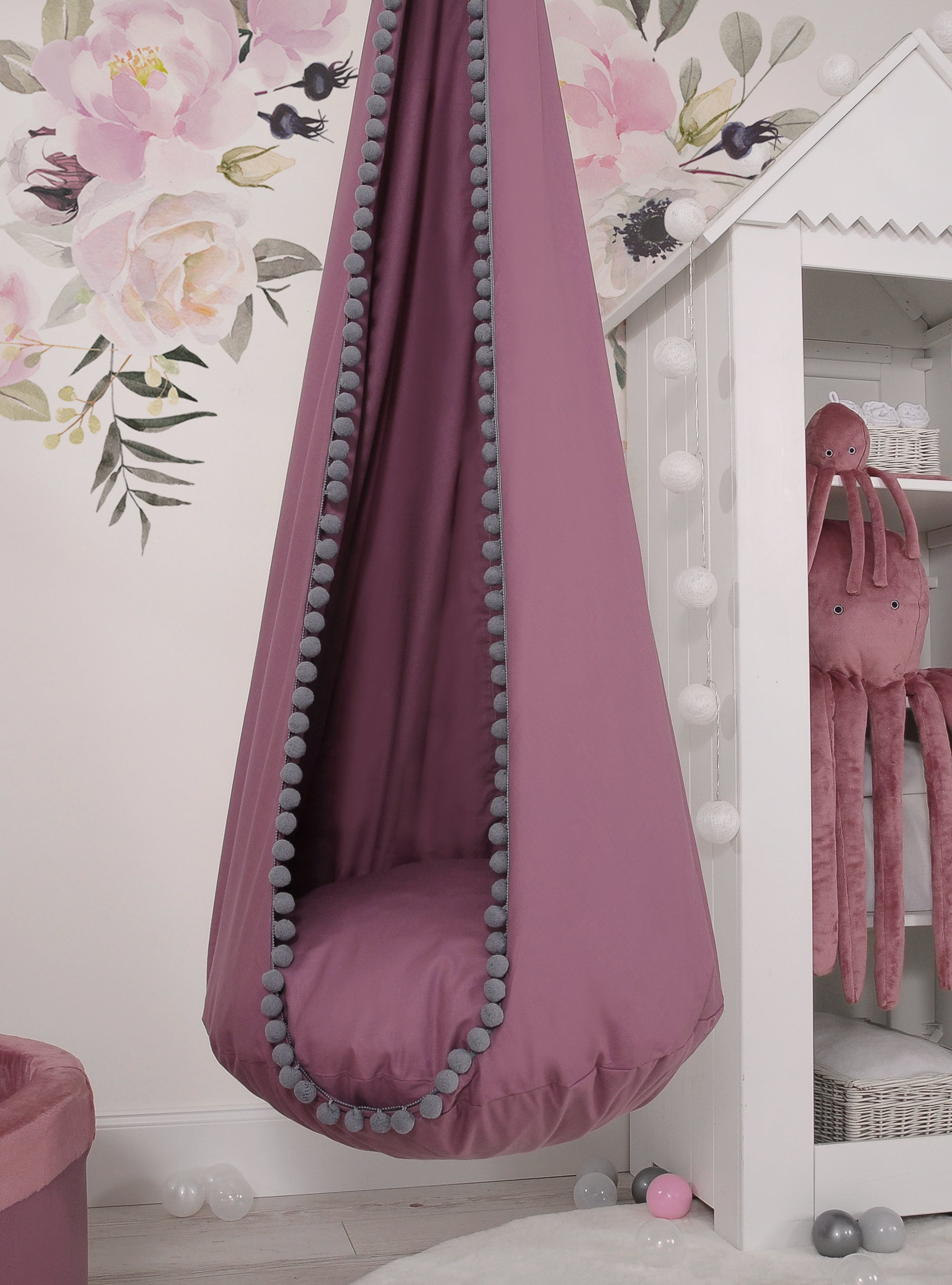 Hanging swing hammock cocoon - pastel violet